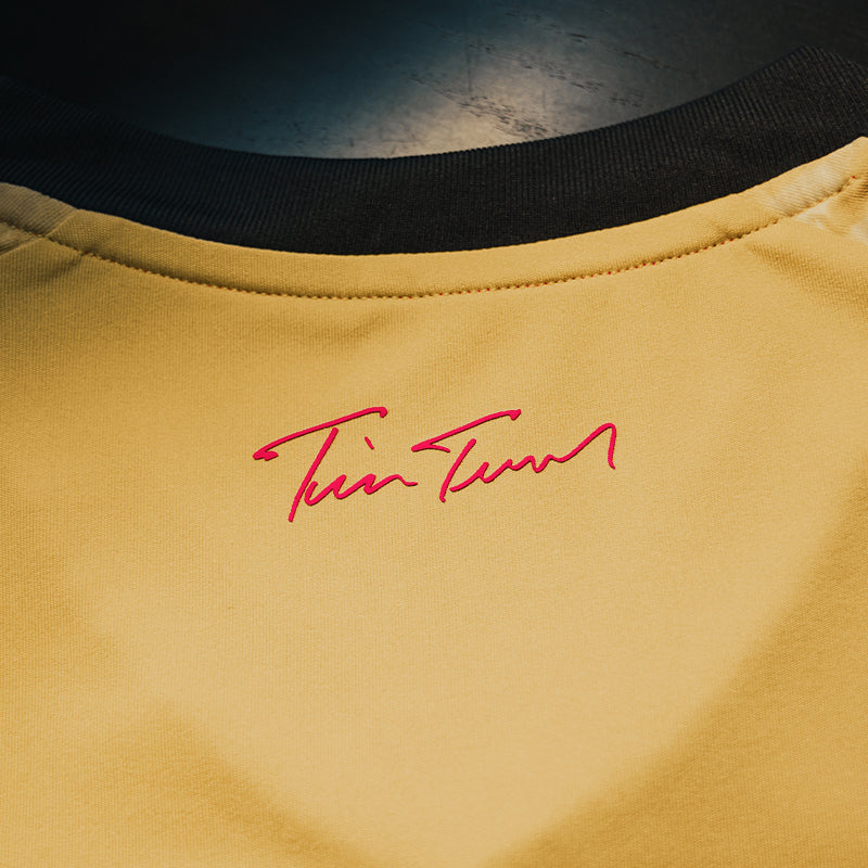 Maglietta Ufficiale Tina Turner Unisex – Logo Verticale Su Nero